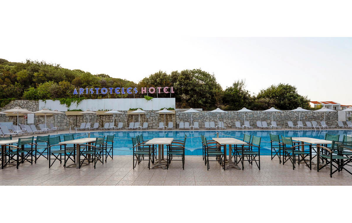 Letovanje_Hoteli_Grčka_Atos_Aristoteles_Holiday_Resort_Barcino_Tours-12.jpg