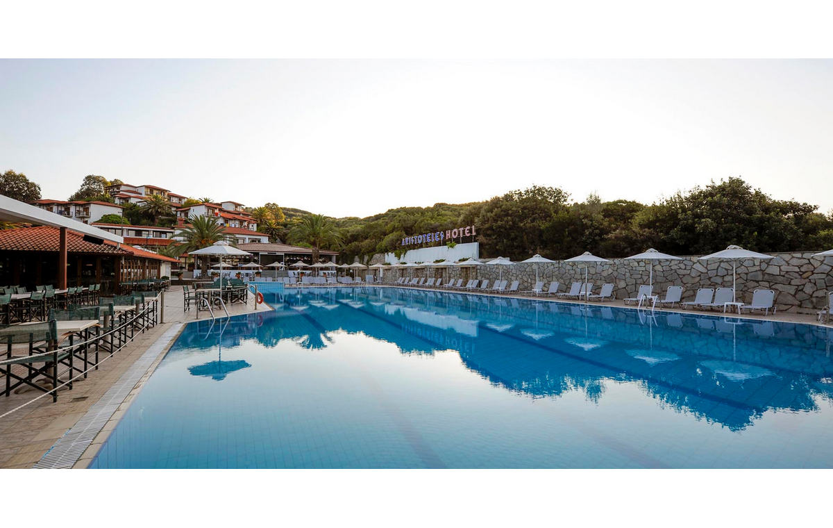 Letovanje_Hoteli_Grčka_Atos_Aristoteles_Holiday_Resort_Barcino_Tours-14.jpg