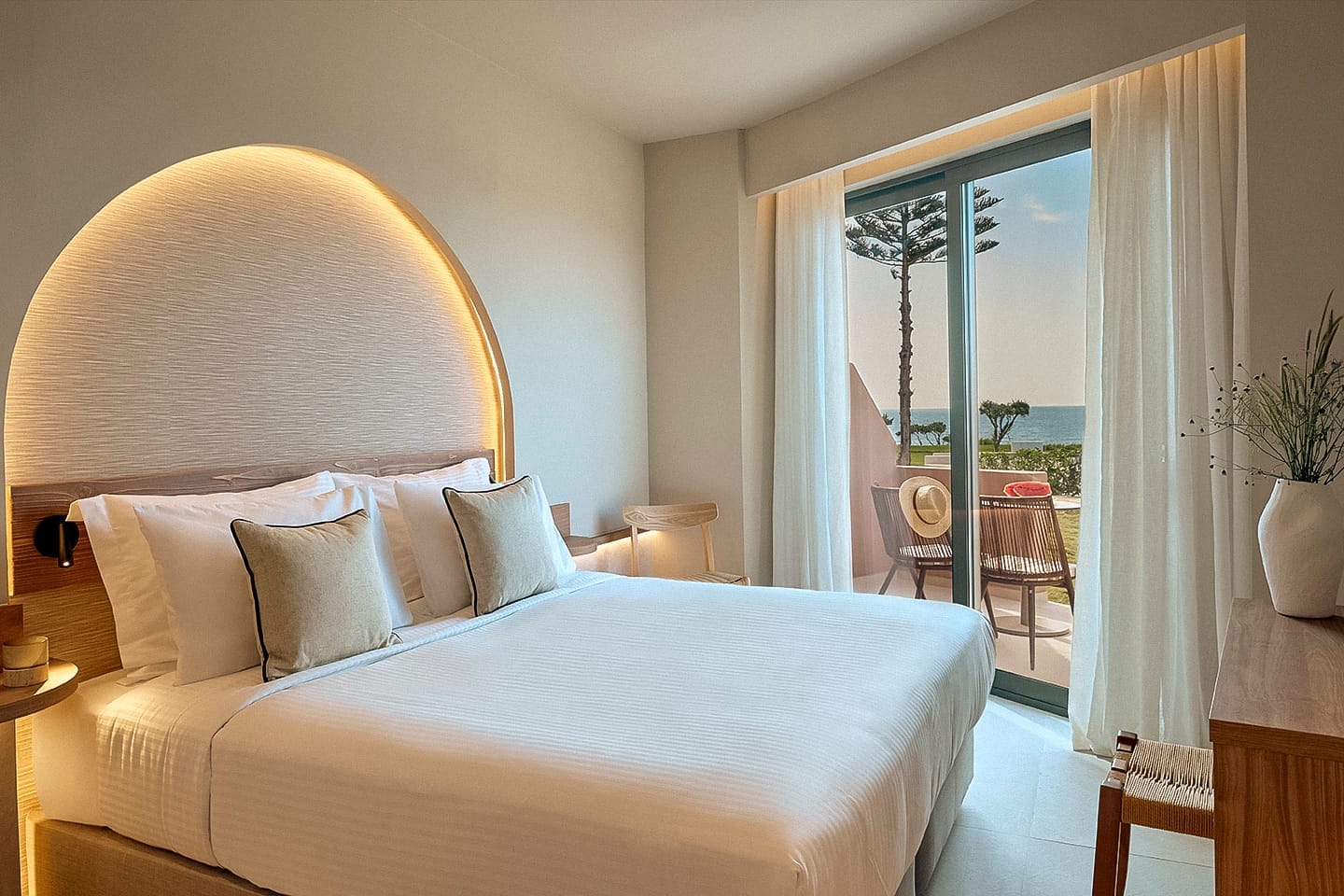 Zeus Kassandra Lagoon