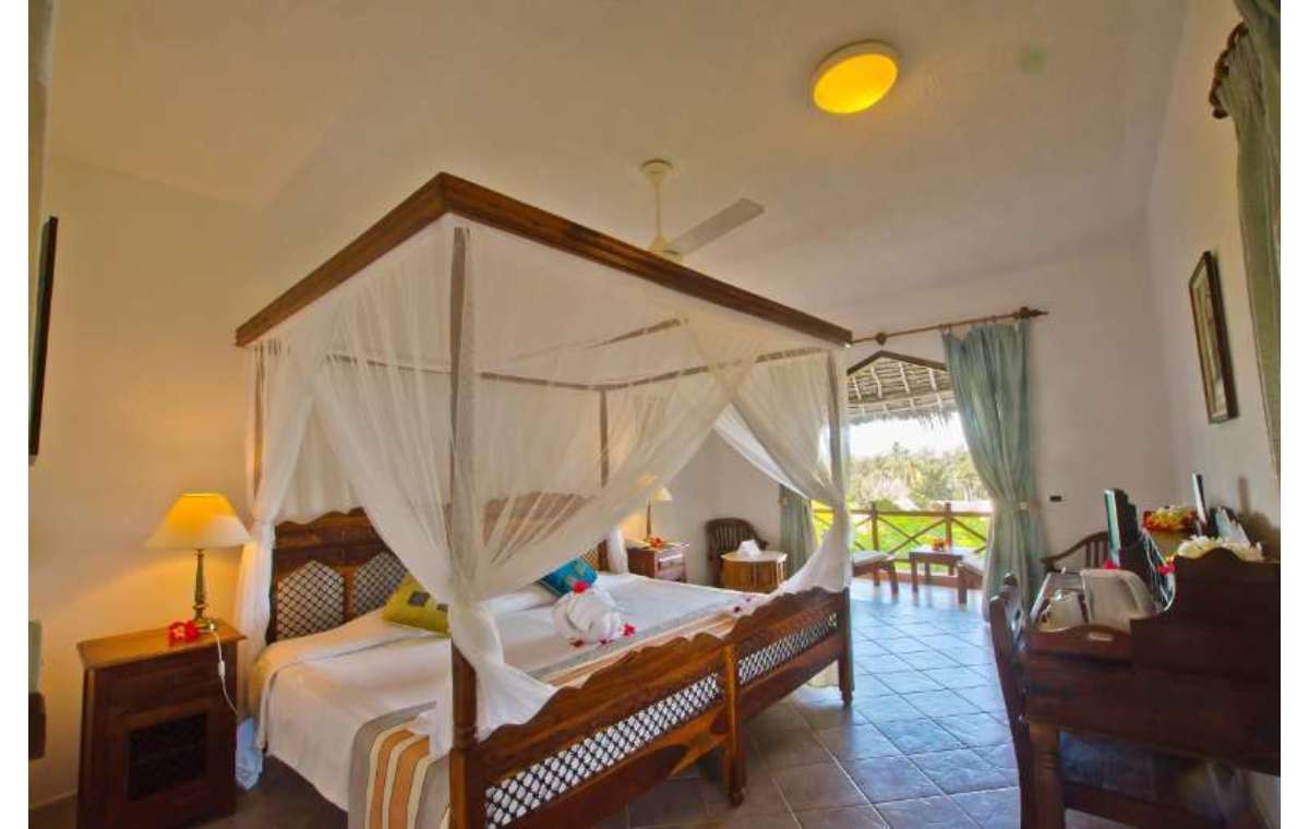 Hotel Bluebay Beach Resort & Spa 4+*