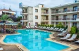 Pogled na fenomenalni bazen i hotel Nereides na Halkidikiju