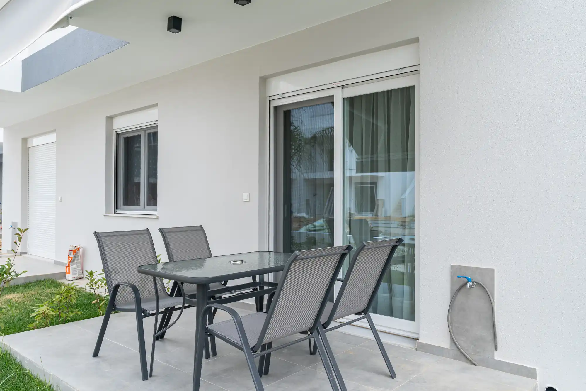 green-almond-residental-complex-002