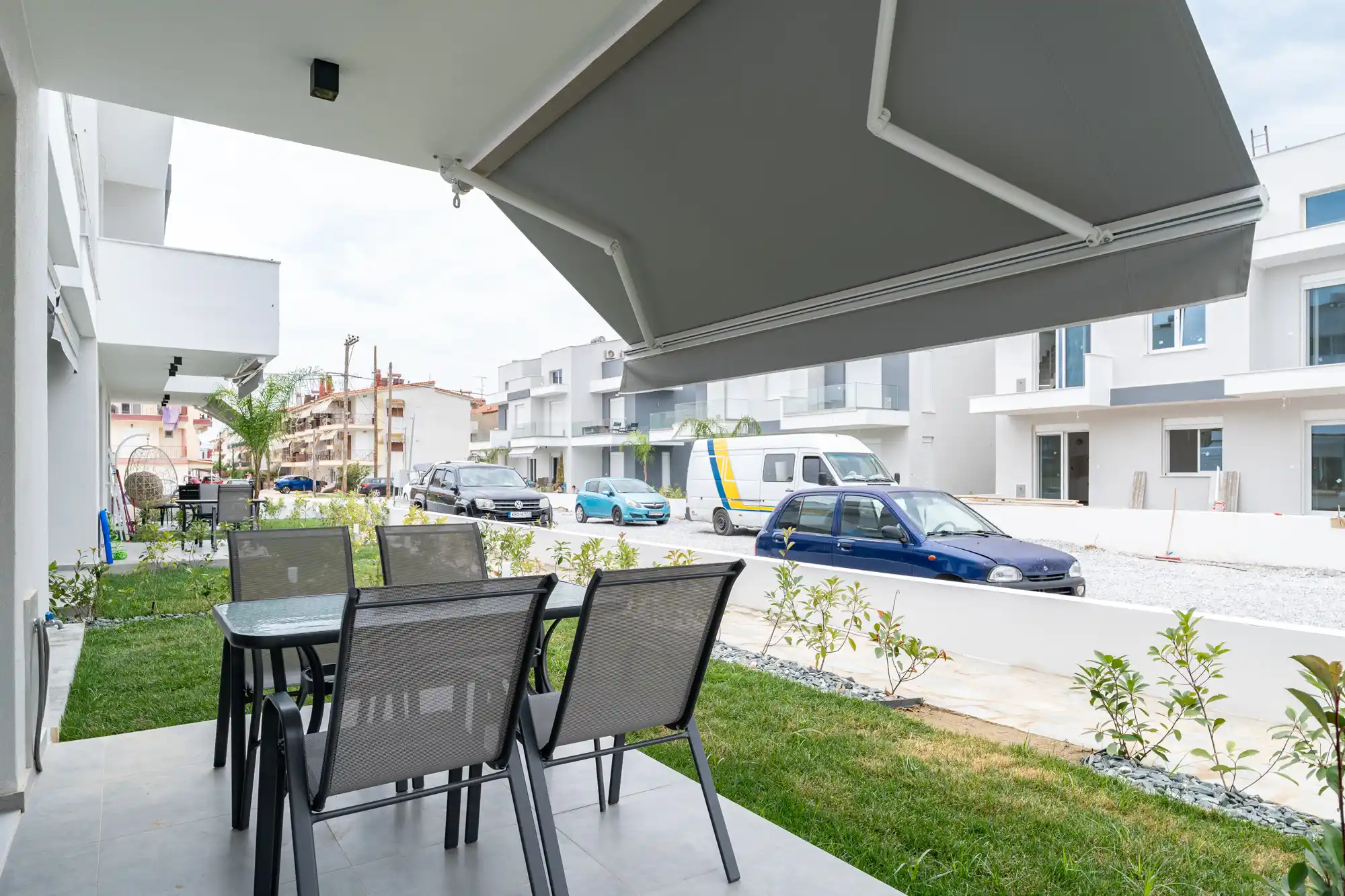 green-almond-residental-complex-005