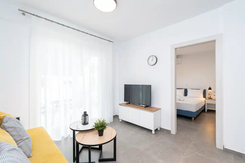 green-almond-residental-complex-008