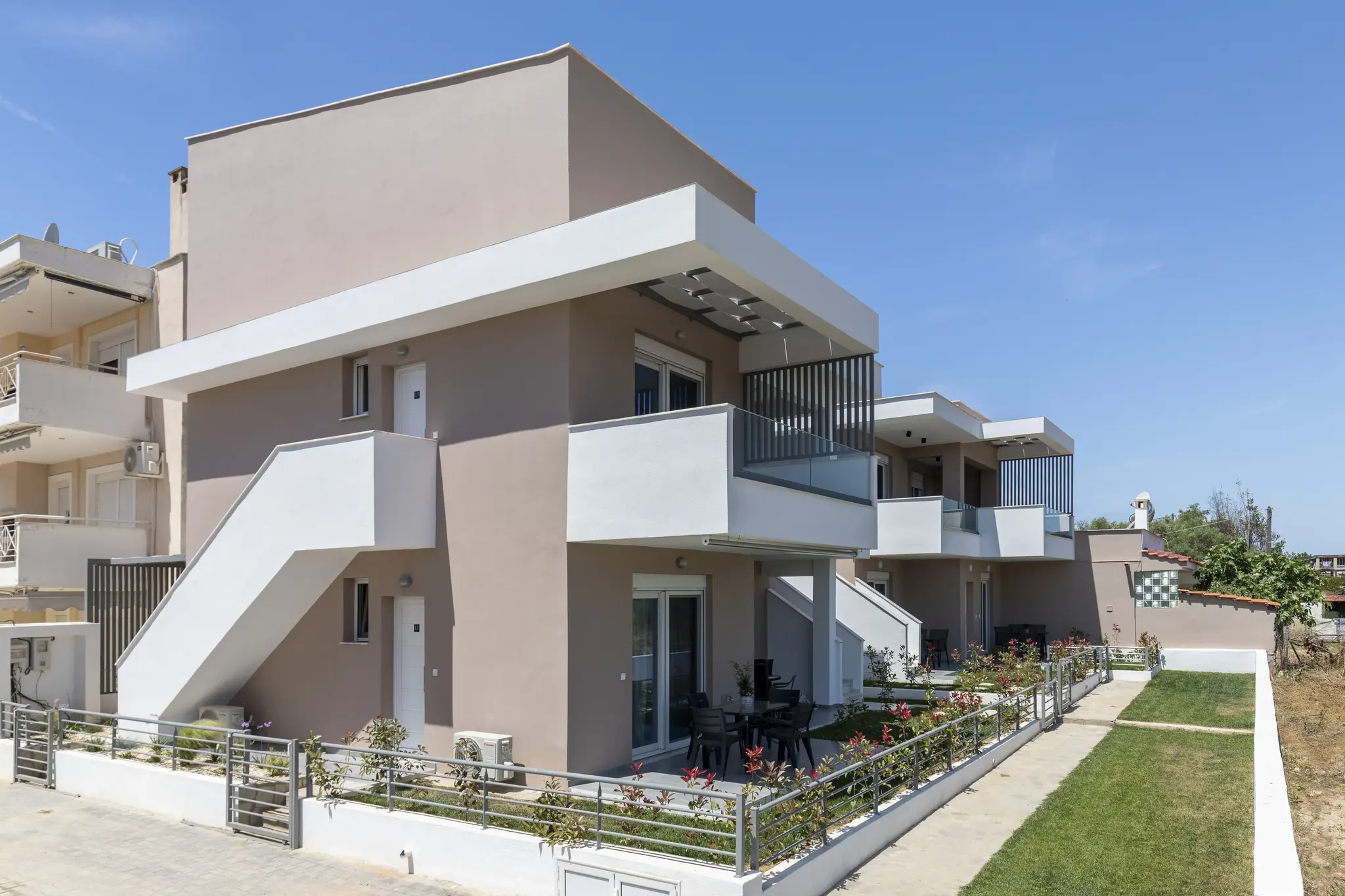 iro-residental-complex-001