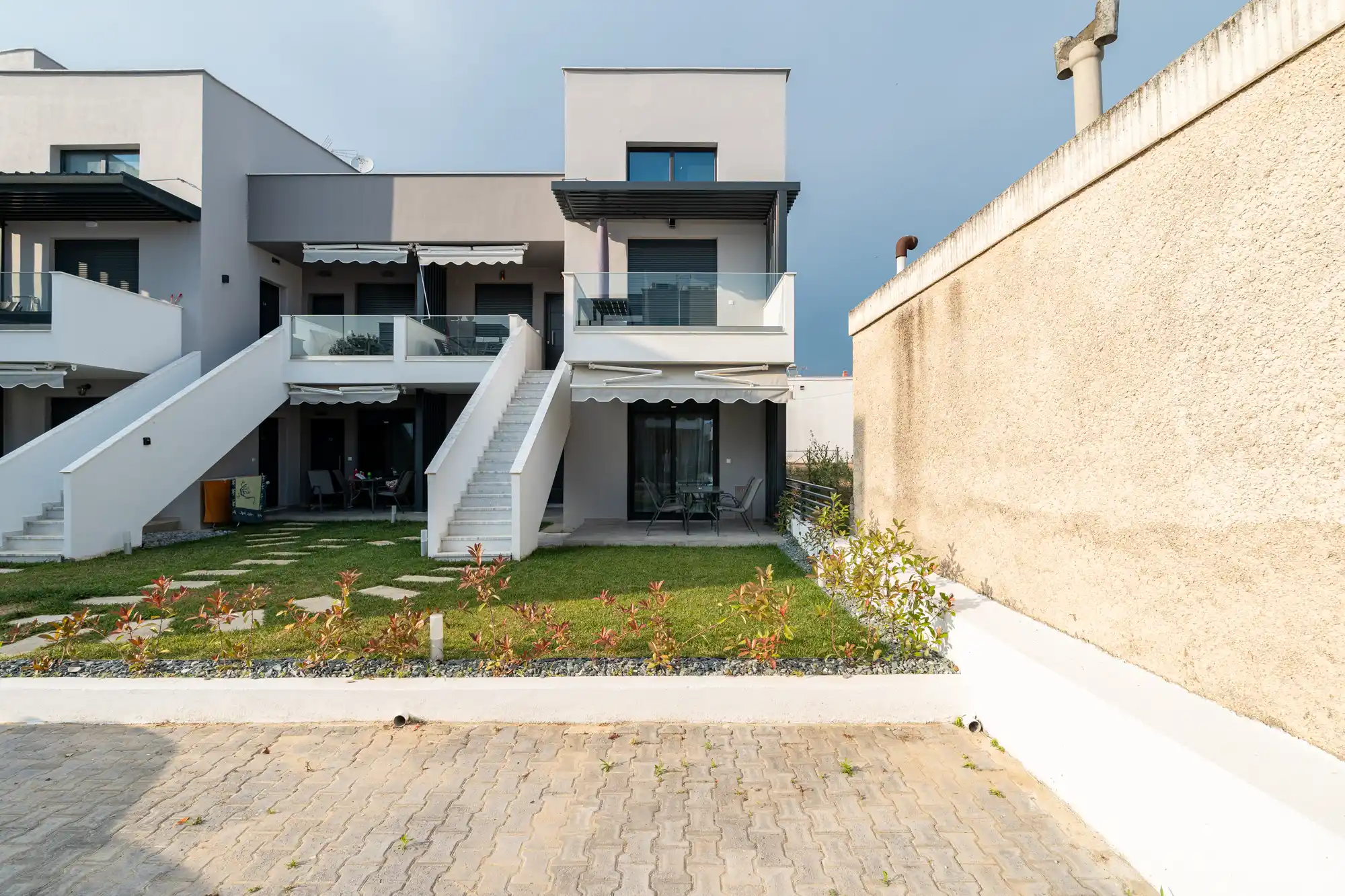 seirines-residental-complex-004