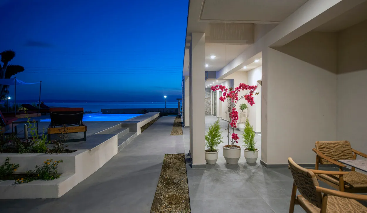 Amyntas Seafront Hotel