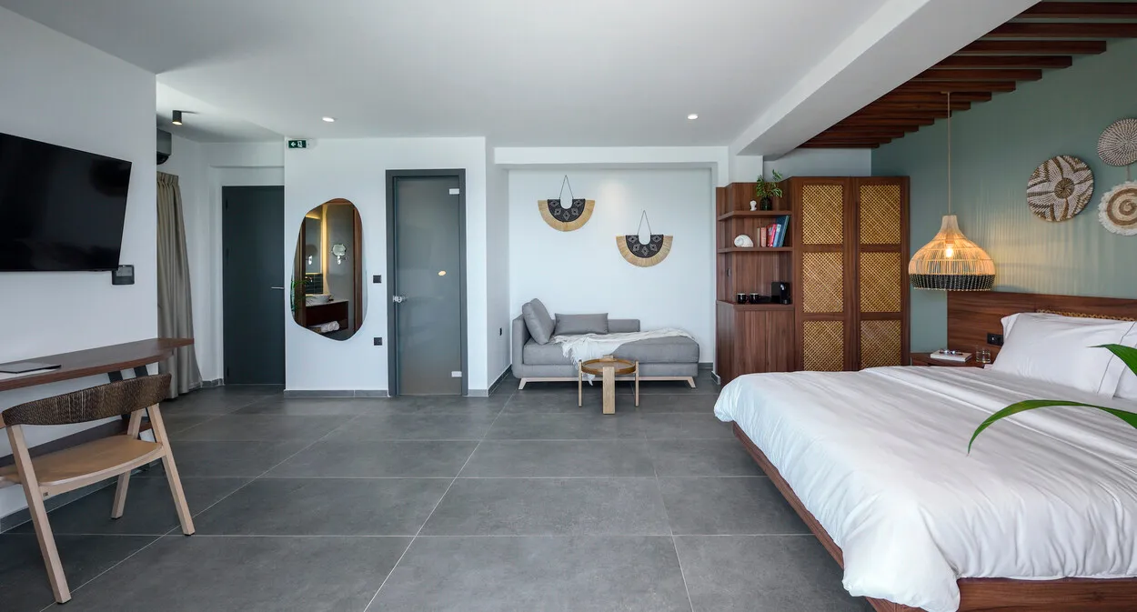 Amyntas Seafront Hotel