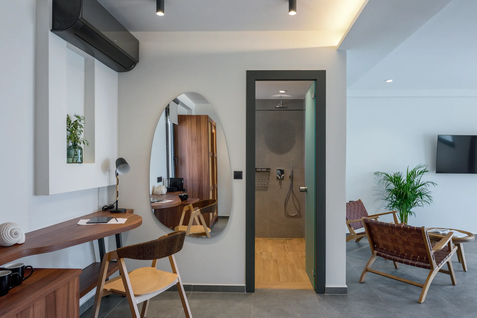 Amyntas Seafront Hotel