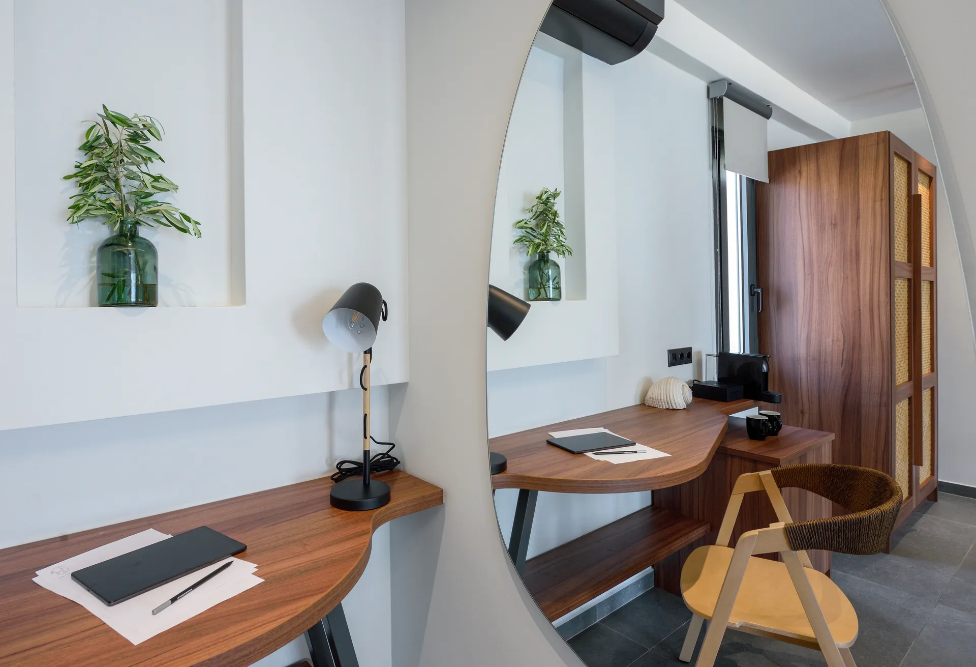 Amyntas Seafront Hotel