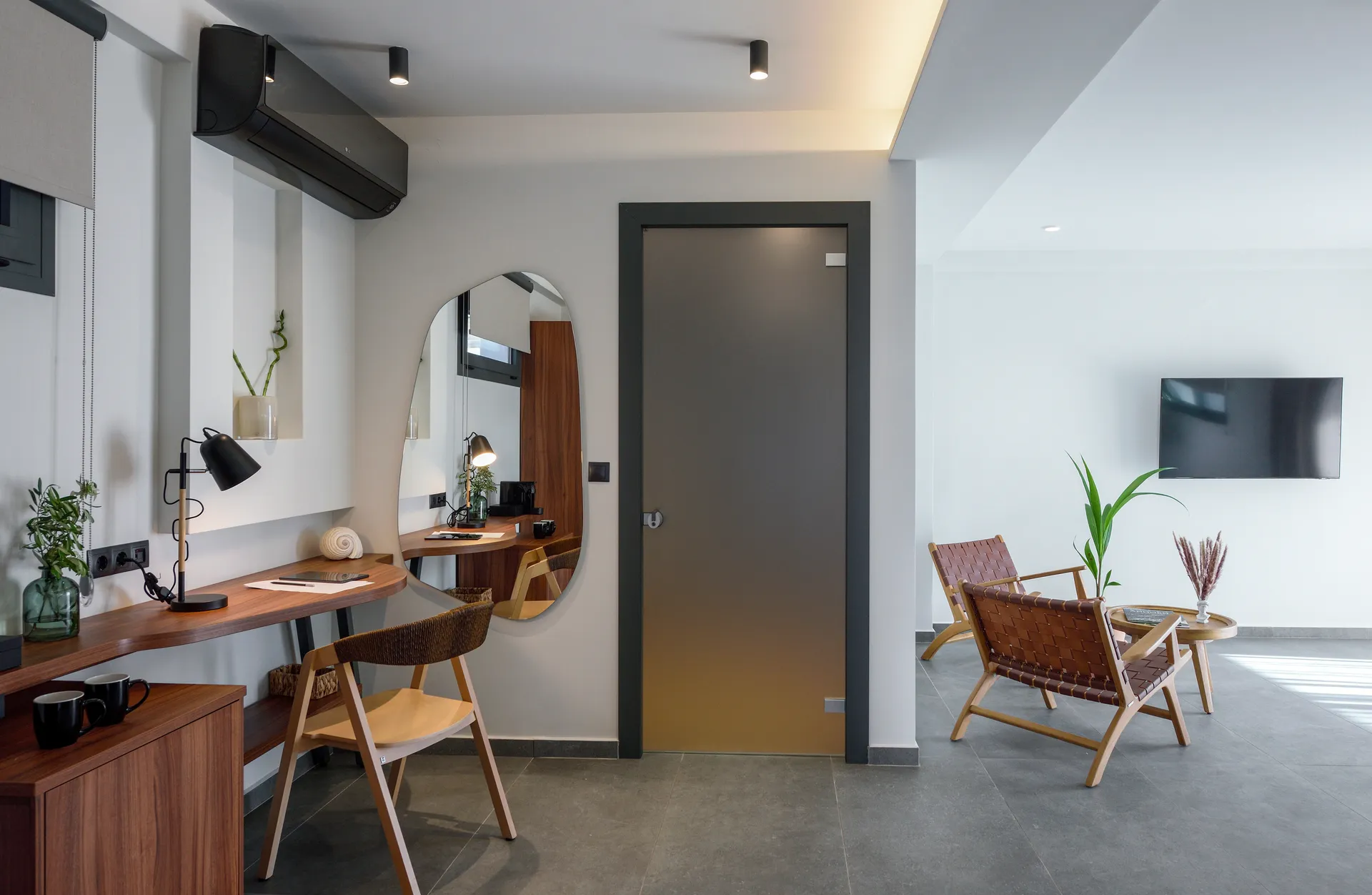 Amyntas Seafront Hotel