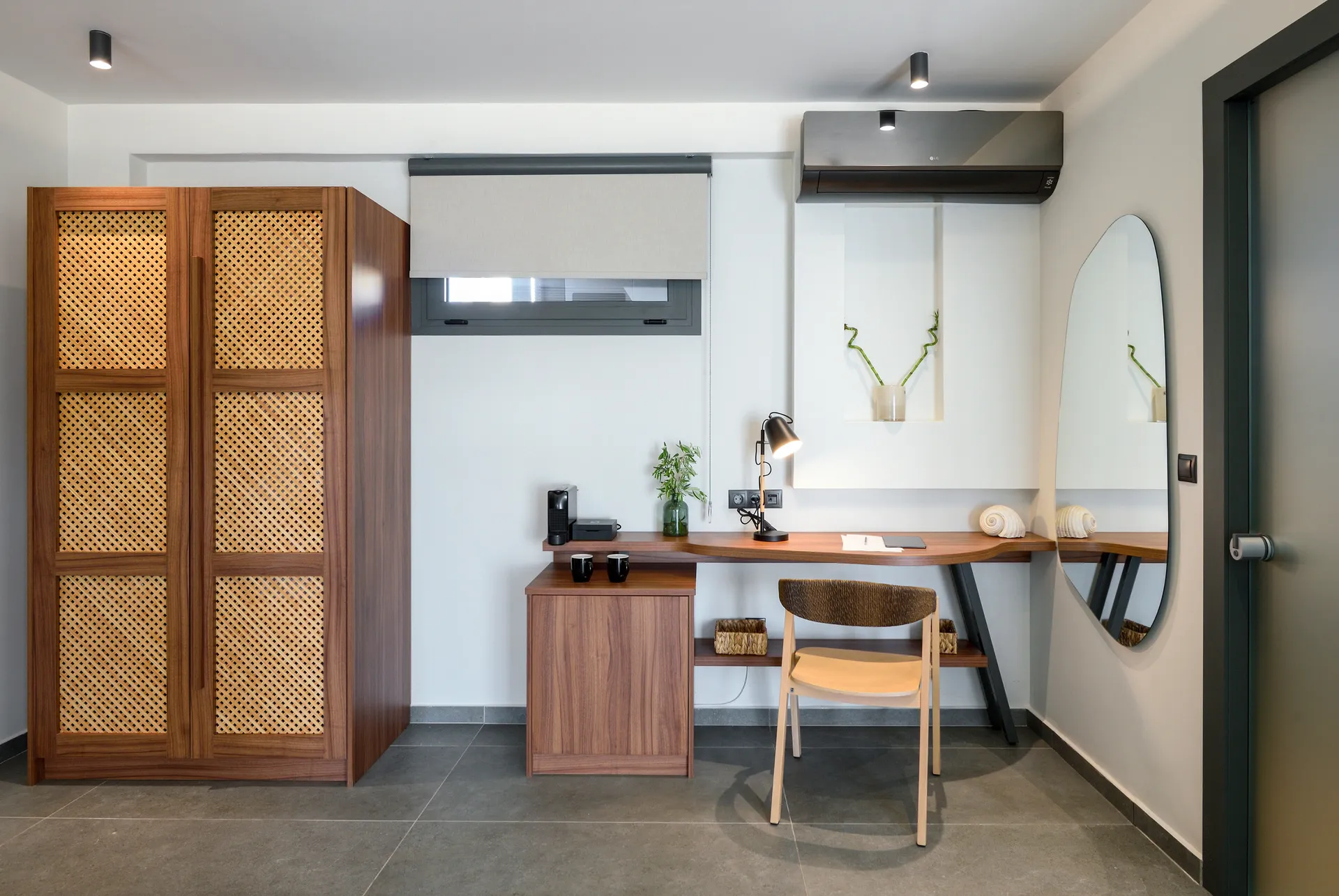 Amyntas Seafront Hotel