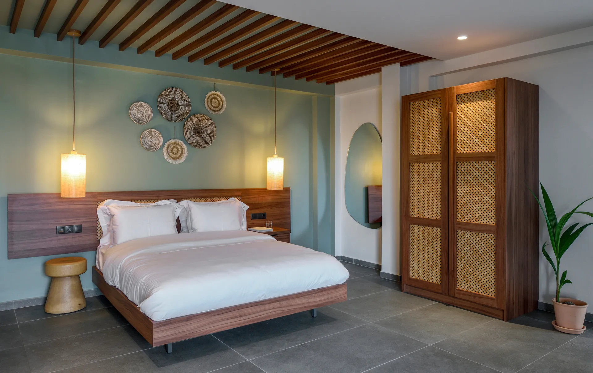 Amyntas Seafront Hotel