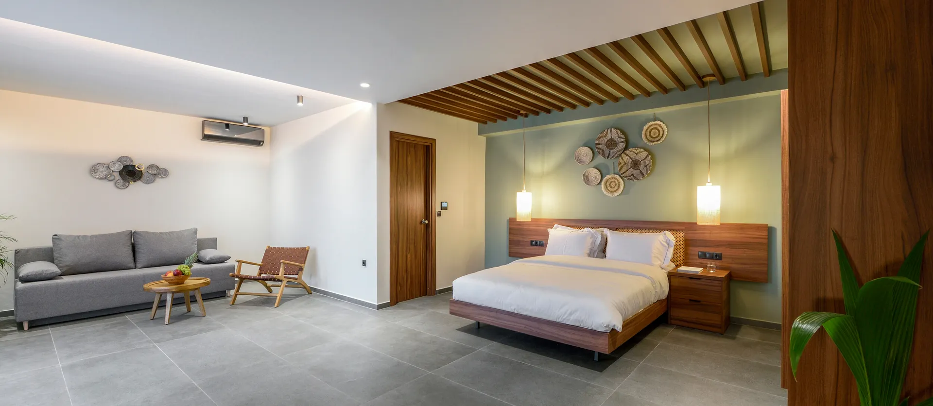 Amyntas Seafront Hotel