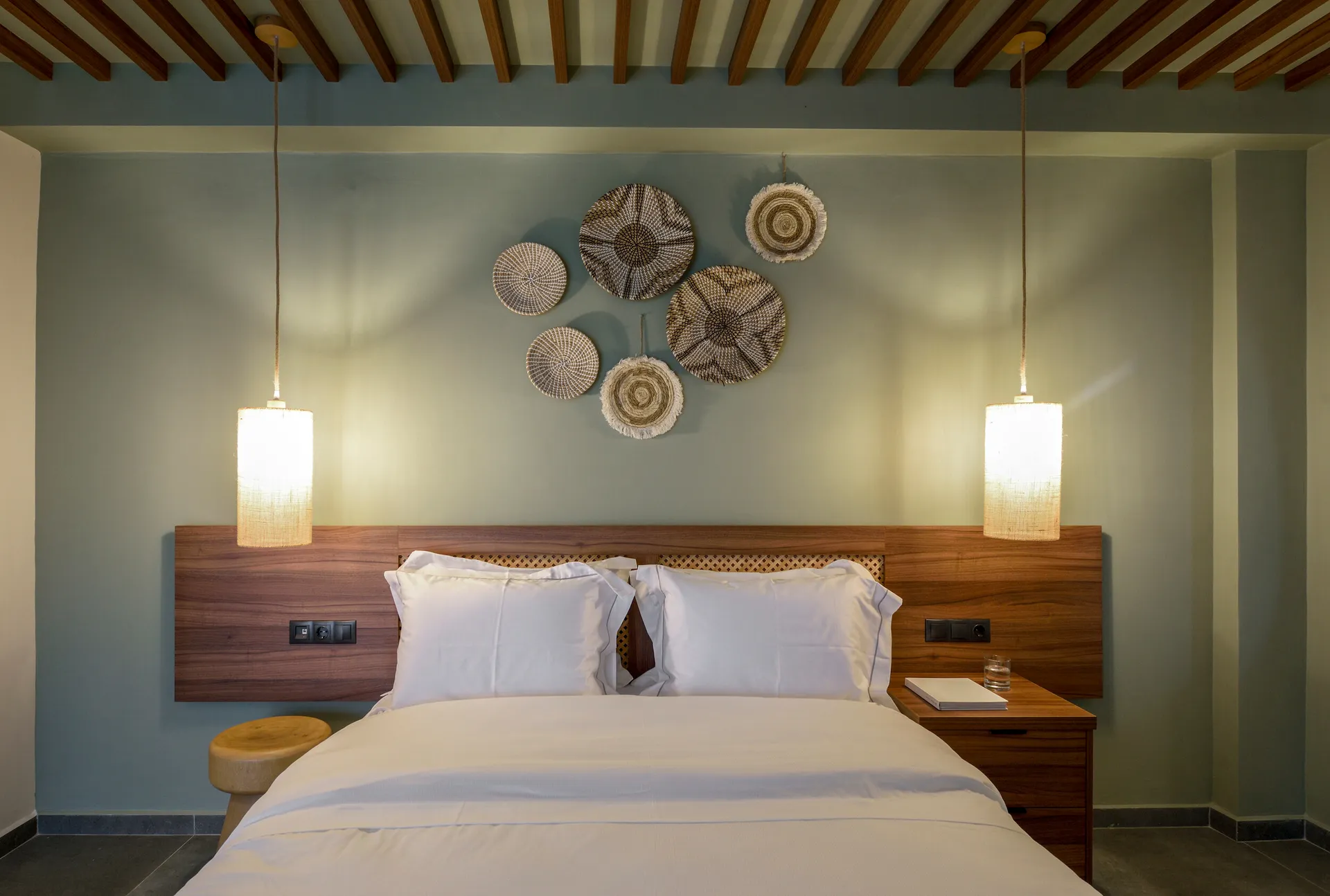 Amyntas Seafront Hotel