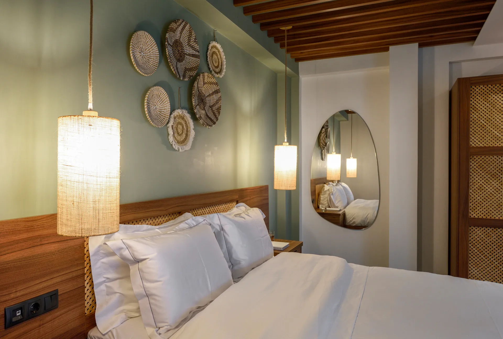 Amyntas Seafront Hotel