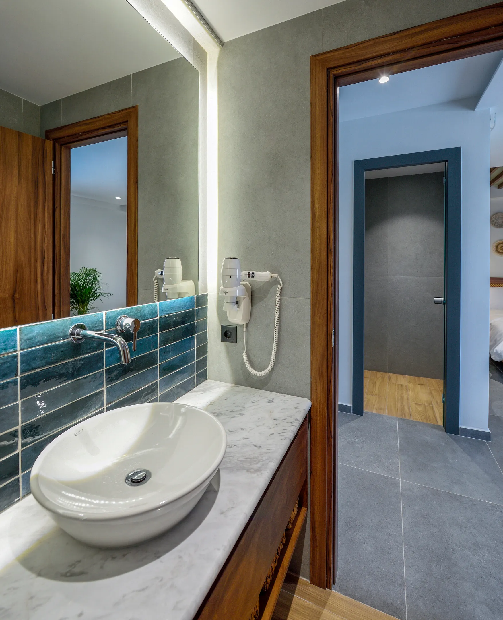 Amyntas Seafront Hotel