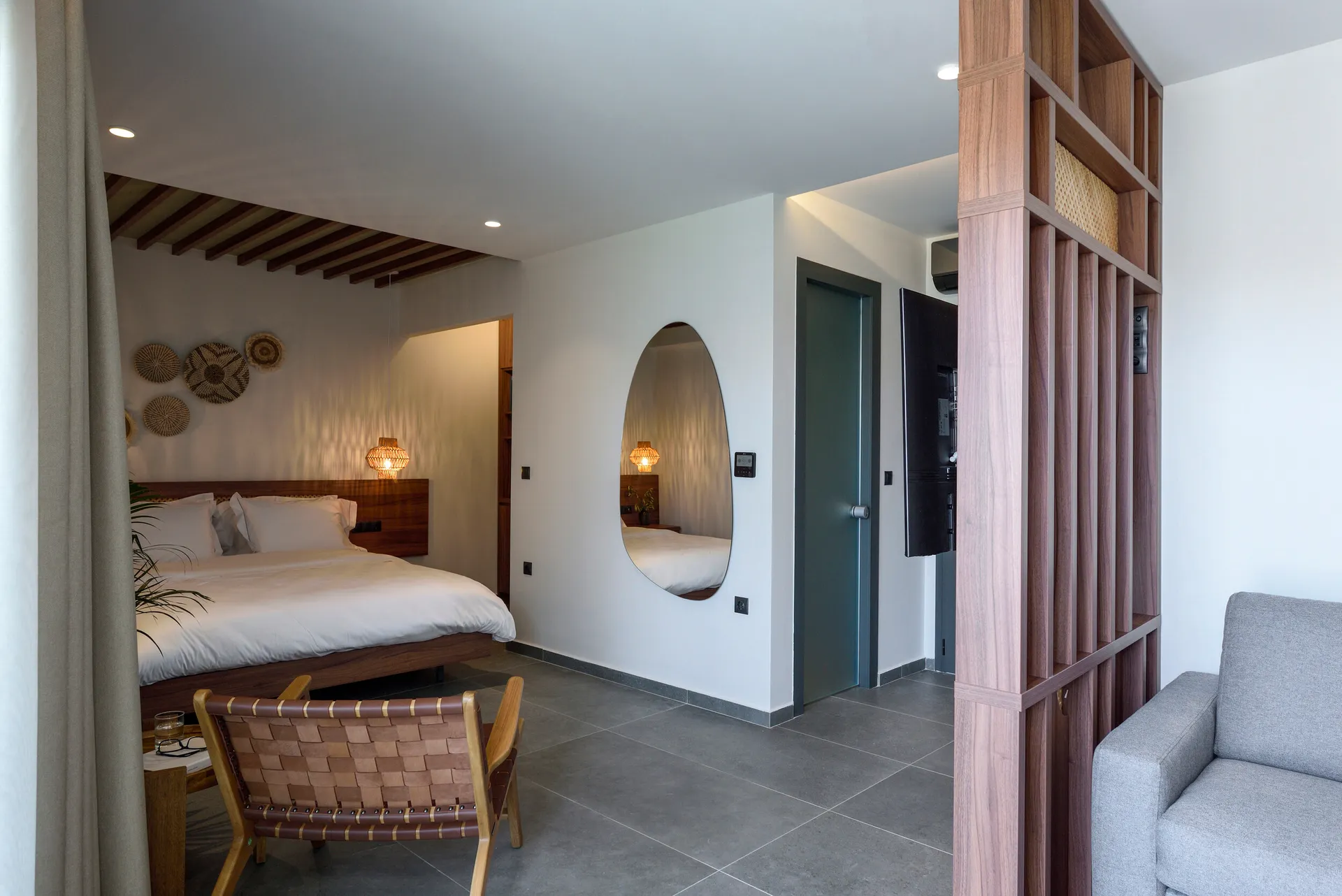 Amyntas Seafront Hotel