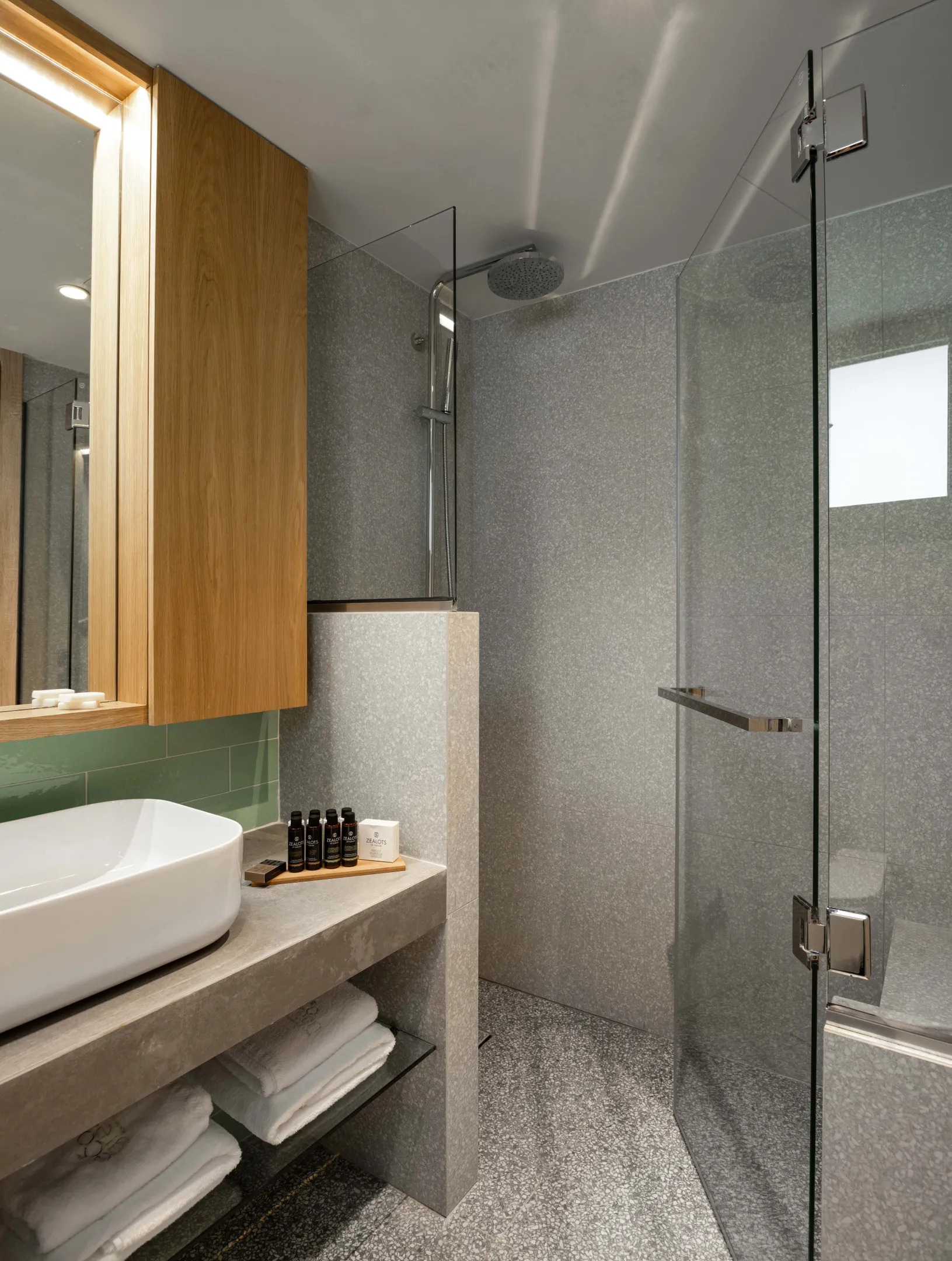 Eco Green Residences & Suites