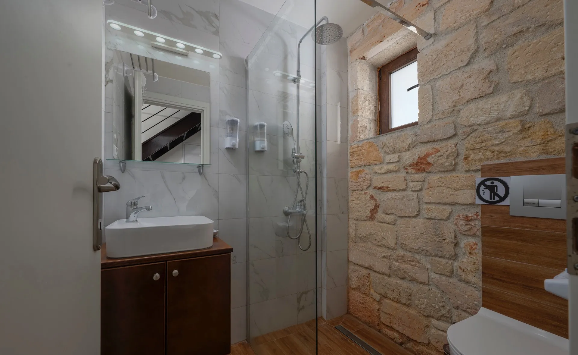 Delejo Resort & Suites