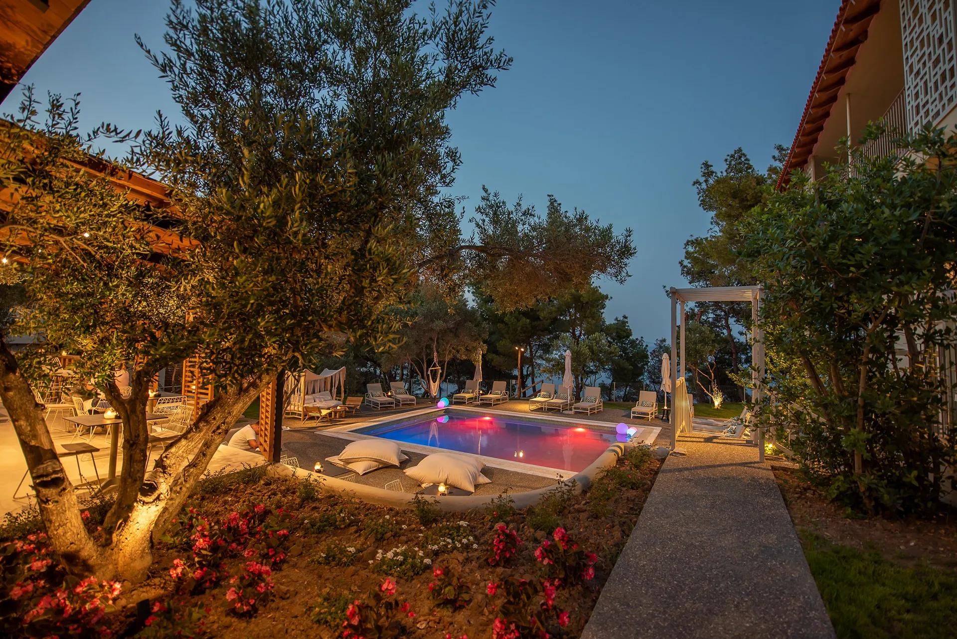 Elies 33 Bio Retreat