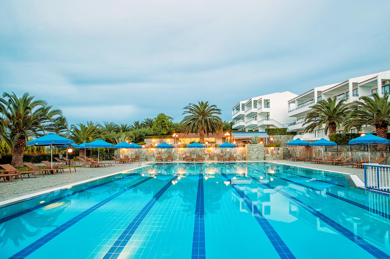 Xenios Port Marina Hotel