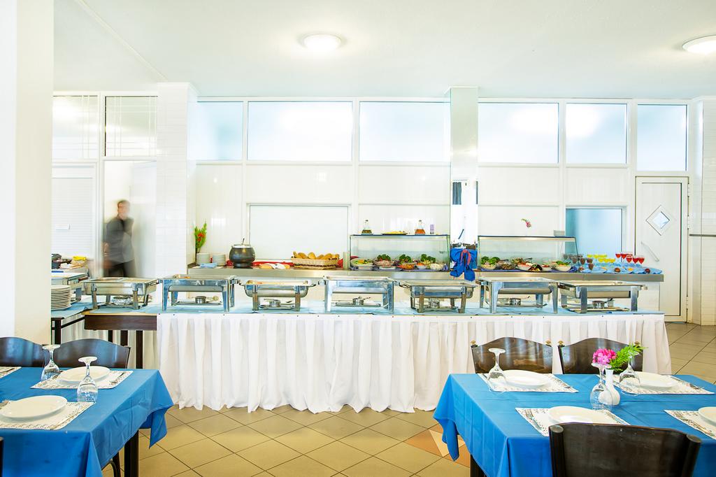 Xenios Port Marina Hotel