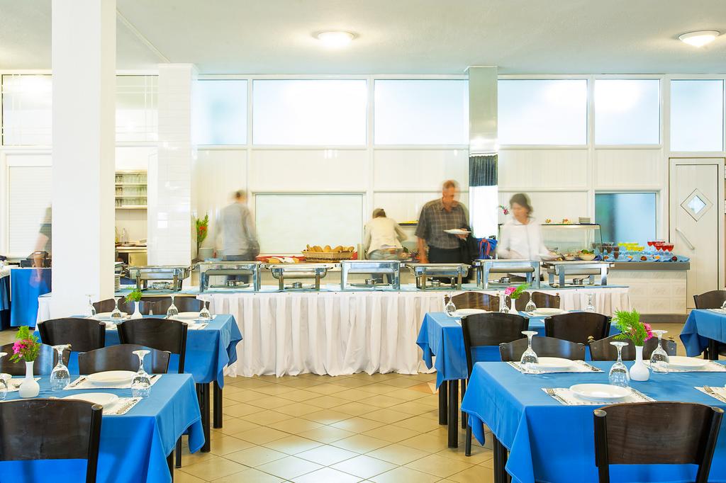 Xenios Port Marina Hotel