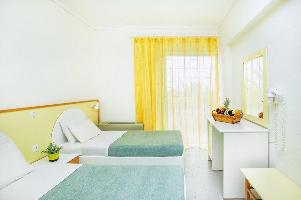 Xenios Port Marina Hotel