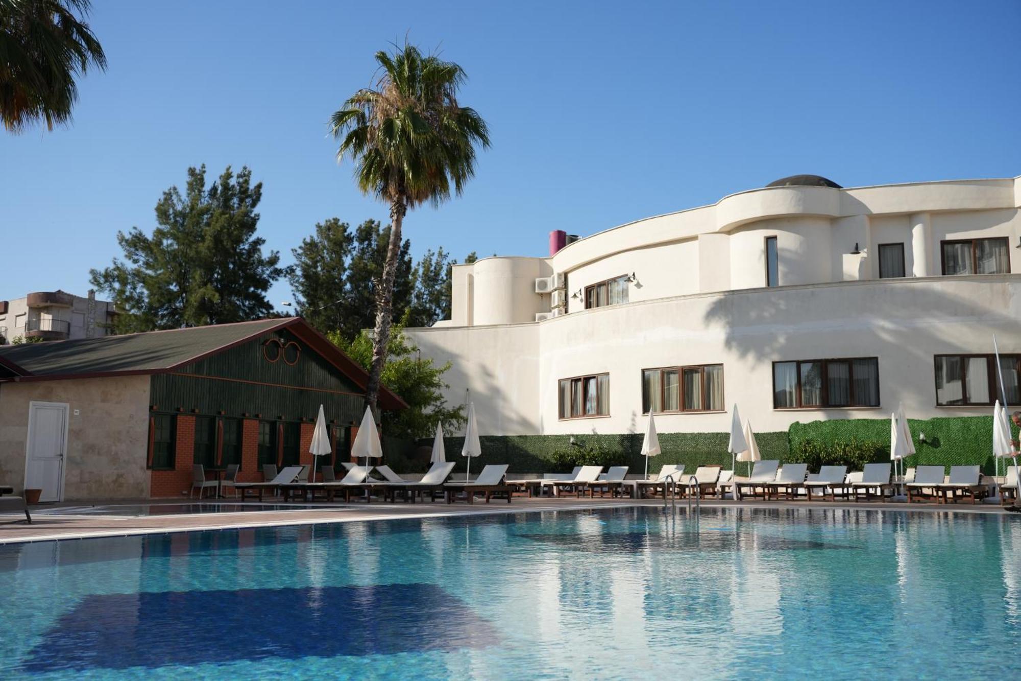 Ada Newday Resort Hotel