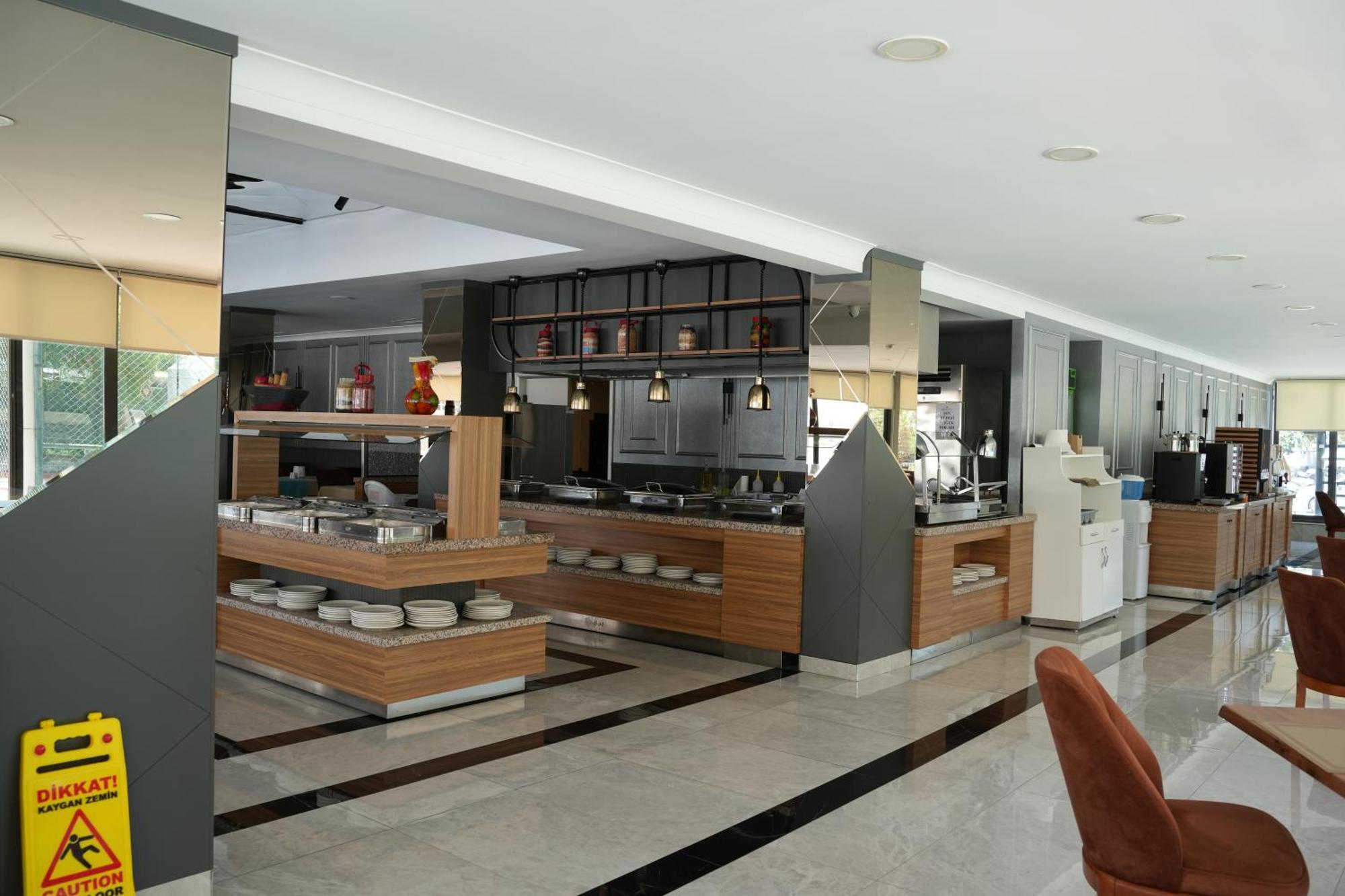 Ada Newday Resort Hotel