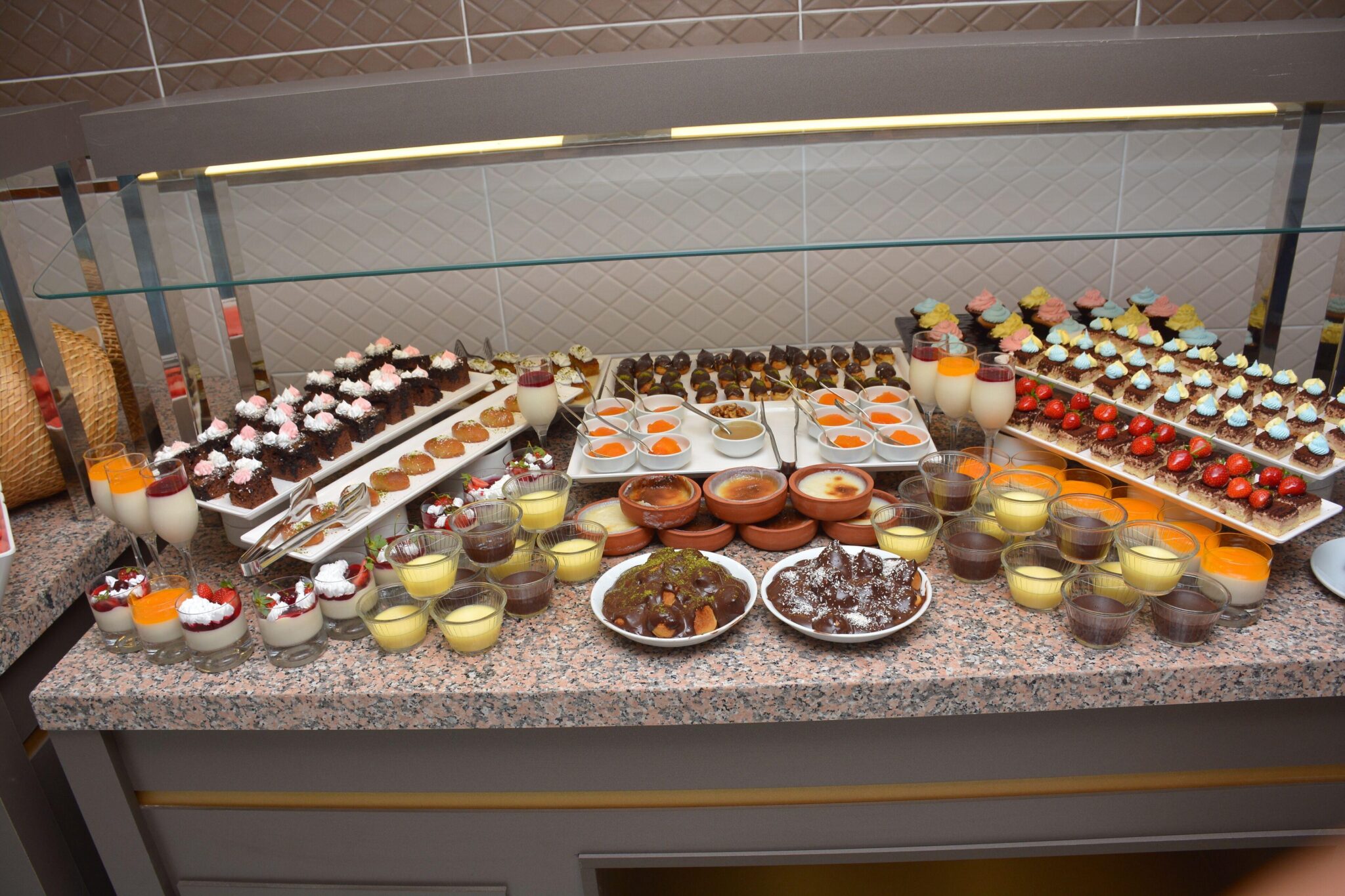 Ada Newday Resort Hotel