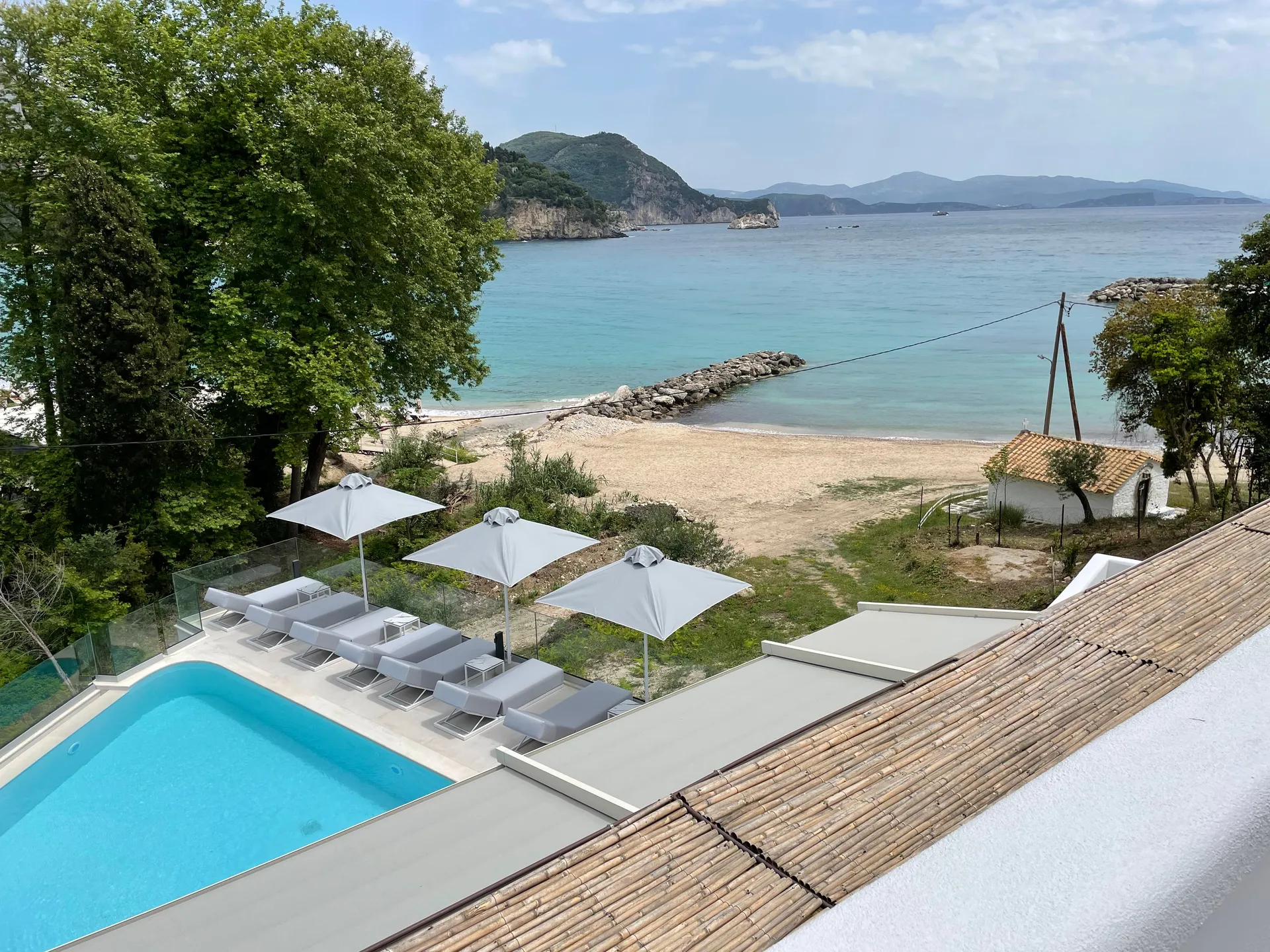 Alboro Seaside Suites