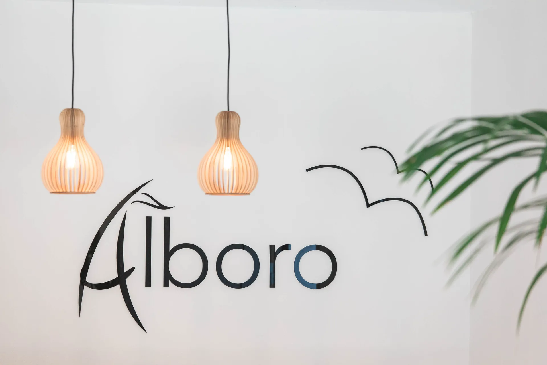 Alboro Seaside Suites