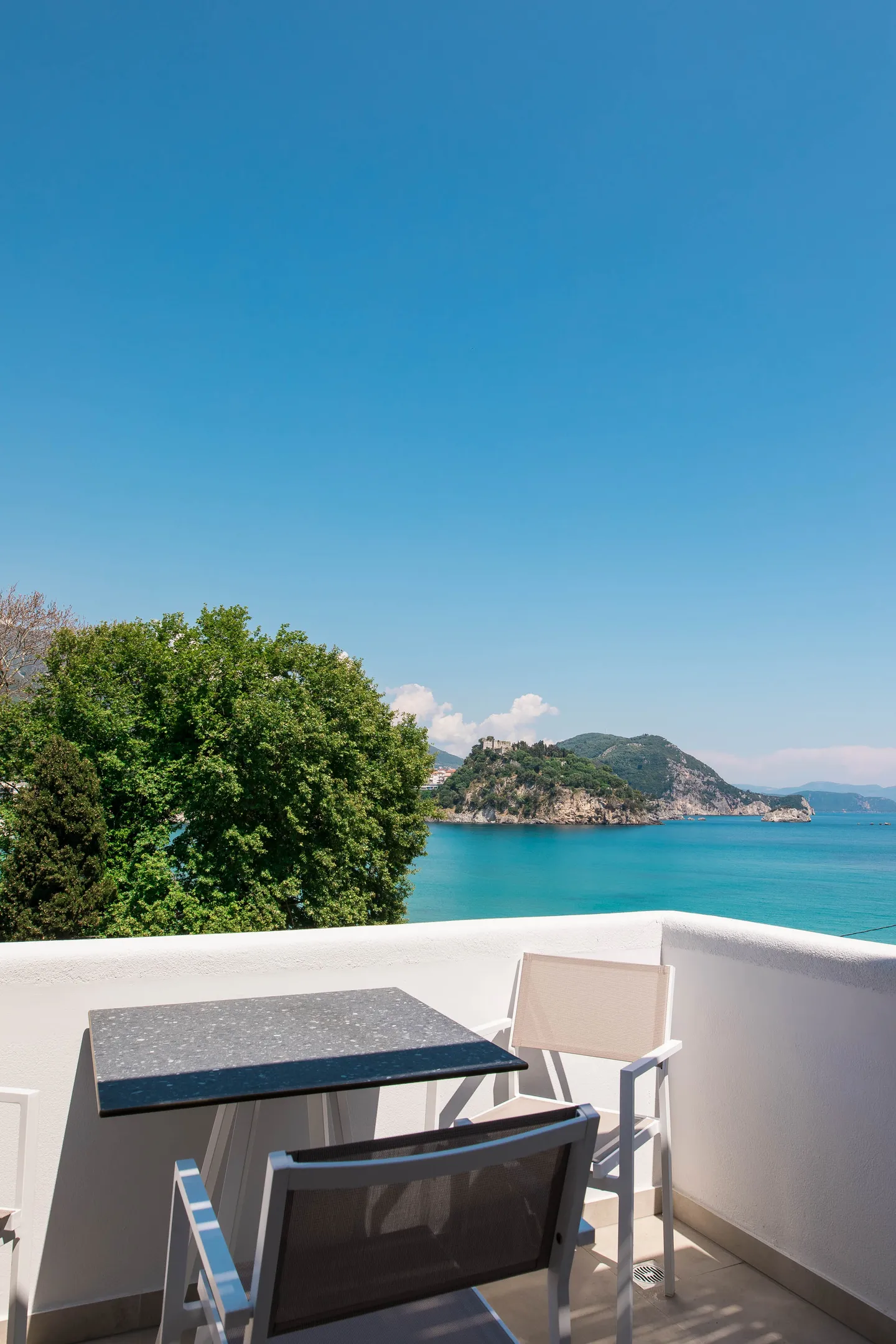 Alboro Seaside Suites