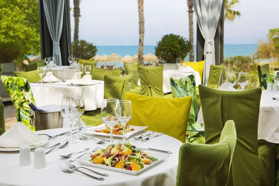 Ilio Mare Beach Hotel