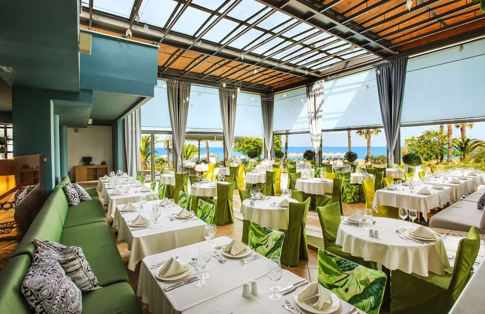 Ilio Mare Beach Hotel
