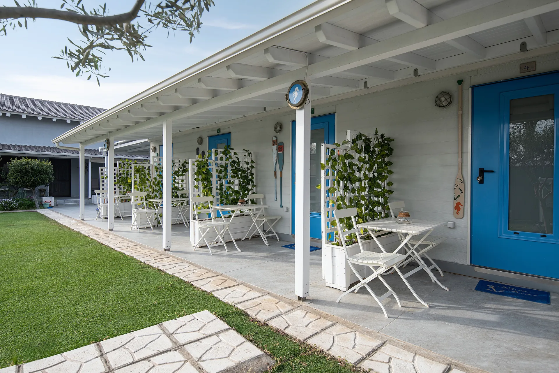 Nautical Toroni Rooms