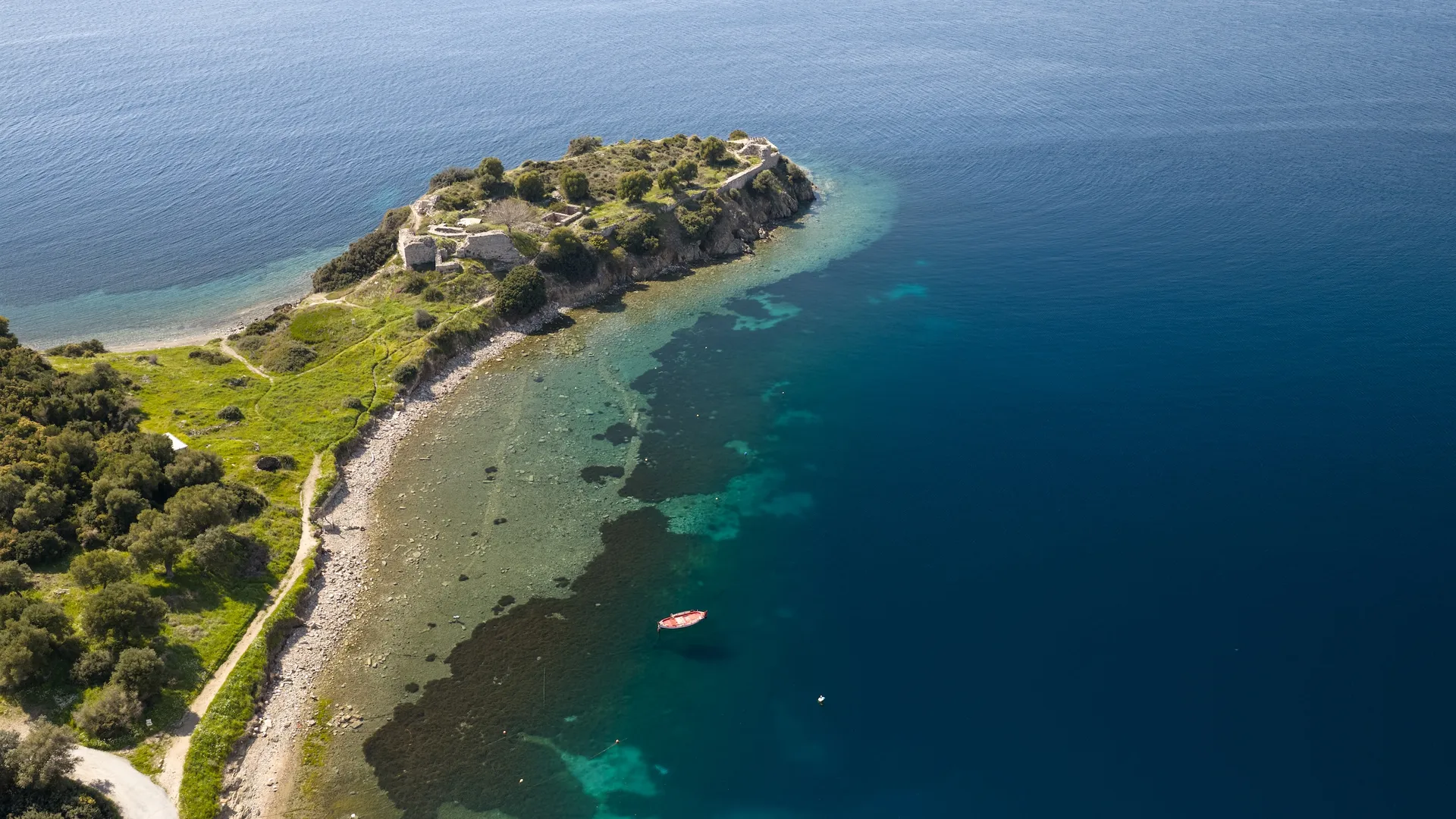Nautical Toroni Rooms